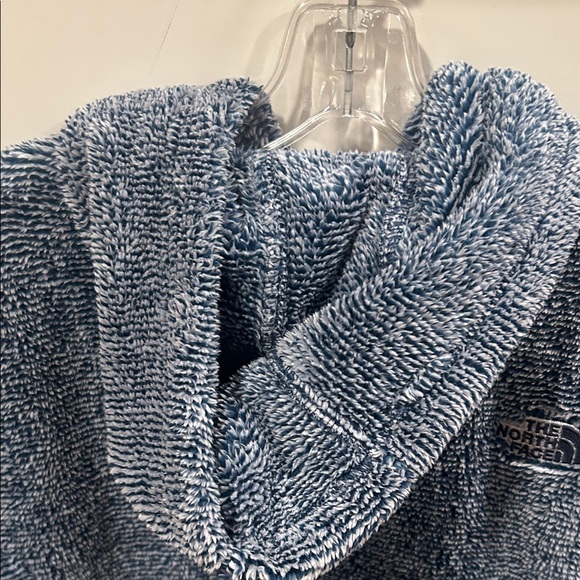 The North Face Textured Gray Hoodie - Picture 11 of 16